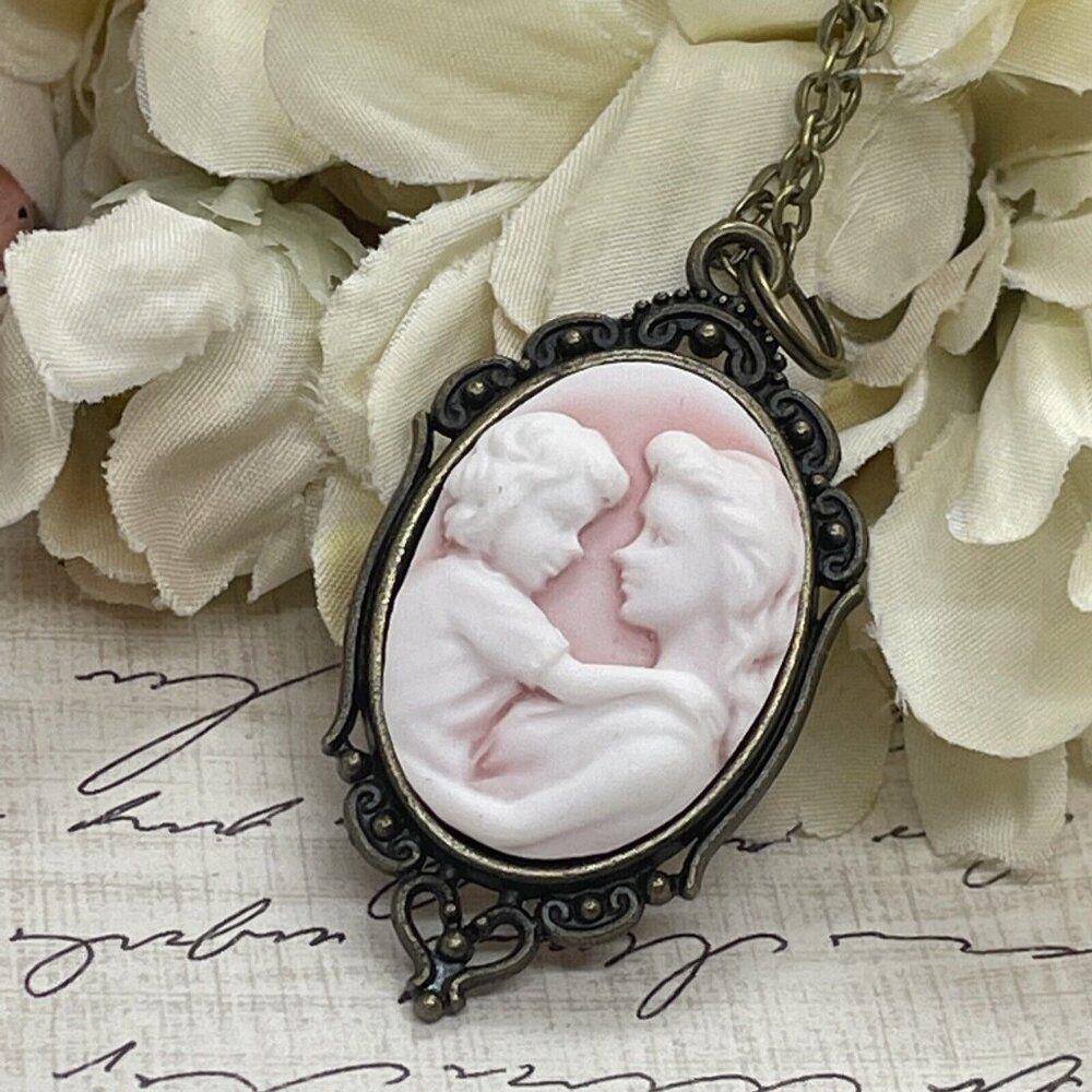 Bronze Pink New Mom Heart Wedding Party Jewelry White Mothers Day Necklace Cameo